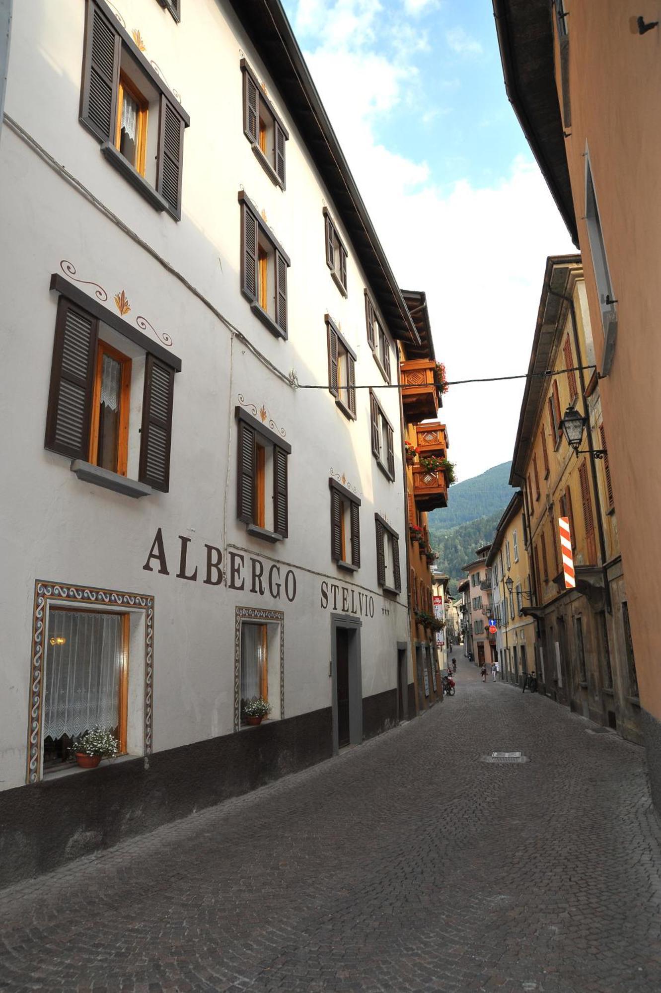 Albergo Stelvio บอร์มิโอ ภายนอก รูปภาพ