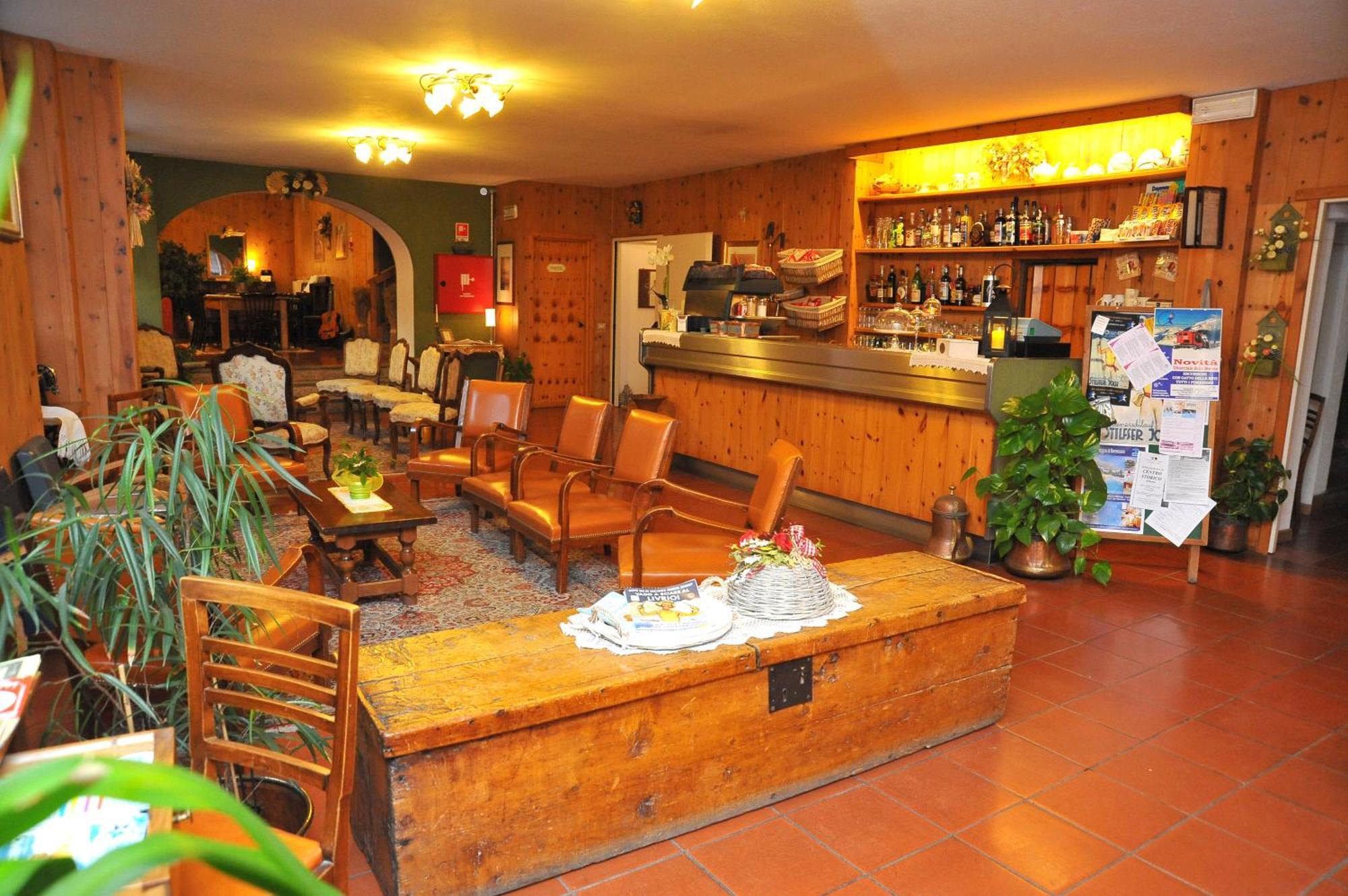 Albergo Stelvio บอร์มิโอ ภายนอก รูปภาพ