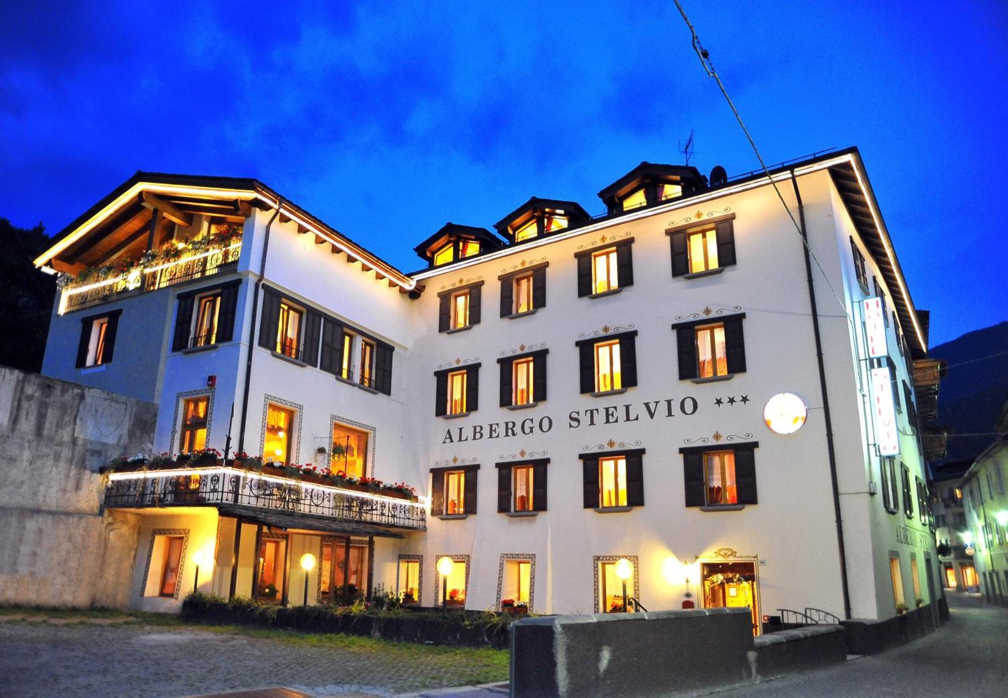 Albergo Stelvio บอร์มิโอ ภายนอก รูปภาพ