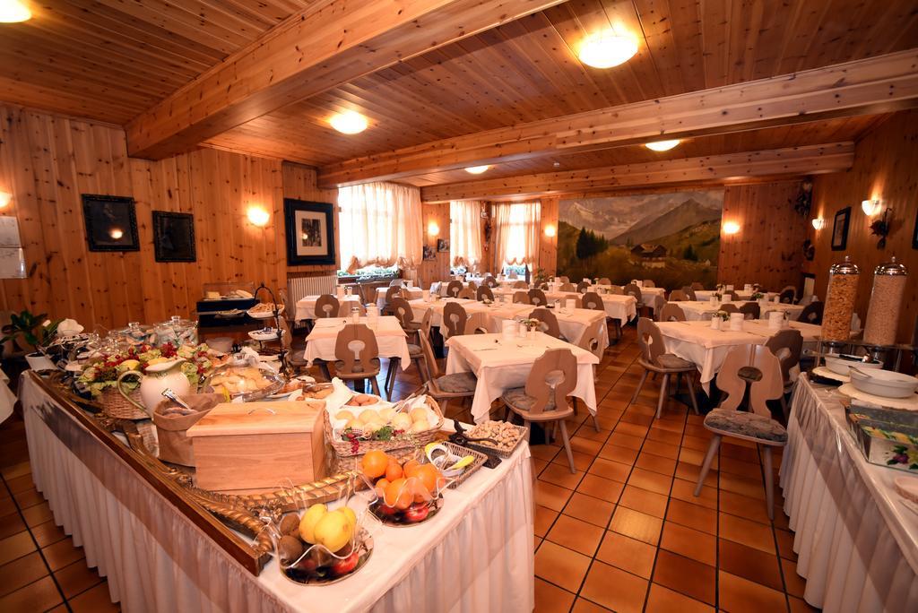 Albergo Stelvio บอร์มิโอ ภายนอก รูปภาพ