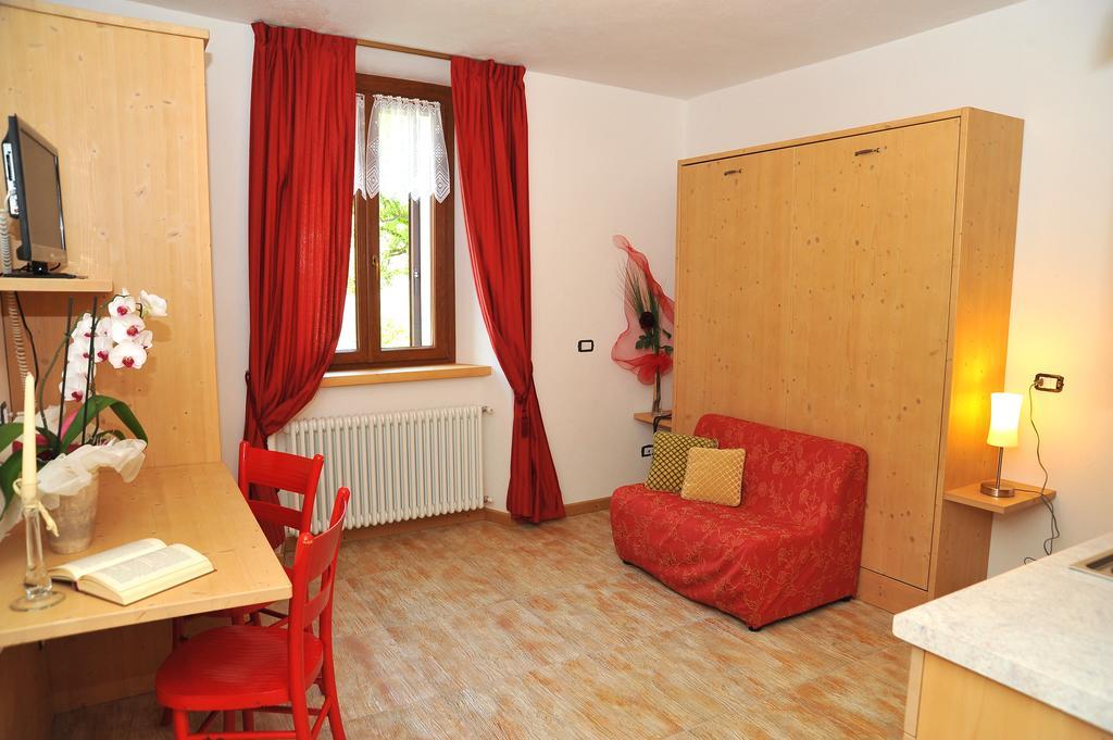 Albergo Stelvio บอร์มิโอ ภายนอก รูปภาพ