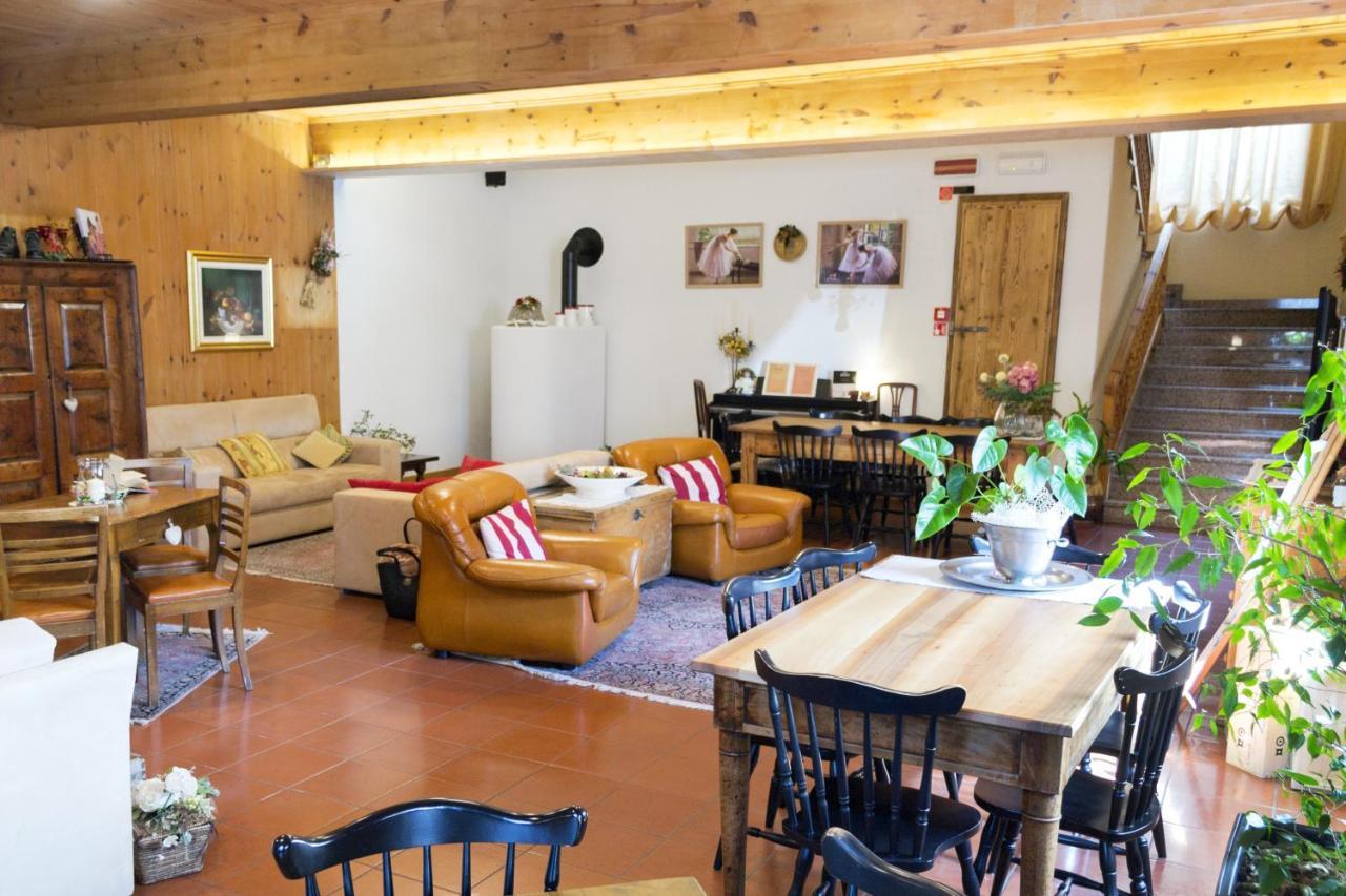 Albergo Stelvio บอร์มิโอ ภายนอก รูปภาพ