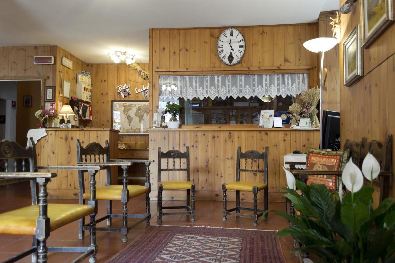 Albergo Stelvio บอร์มิโอ ภายนอก รูปภาพ