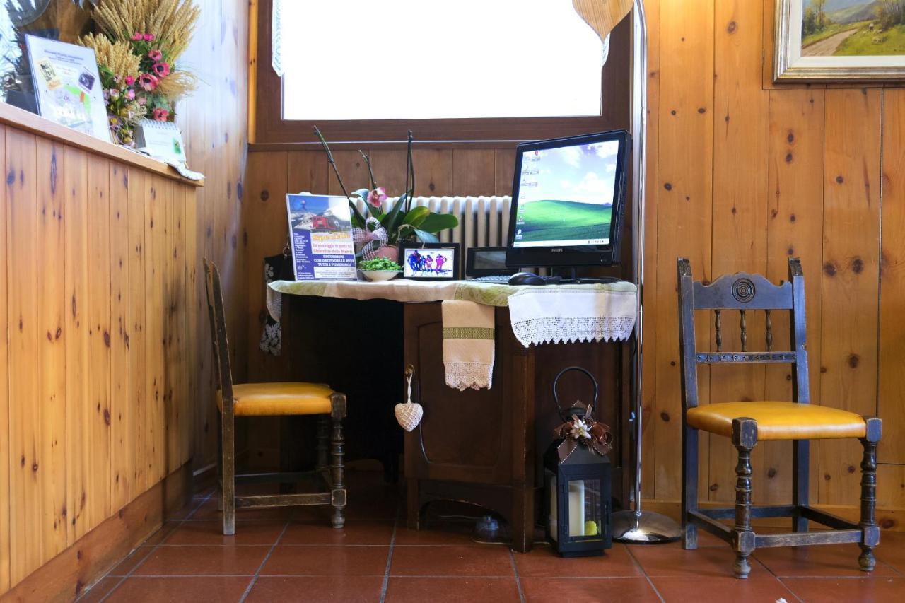 Albergo Stelvio บอร์มิโอ ภายนอก รูปภาพ