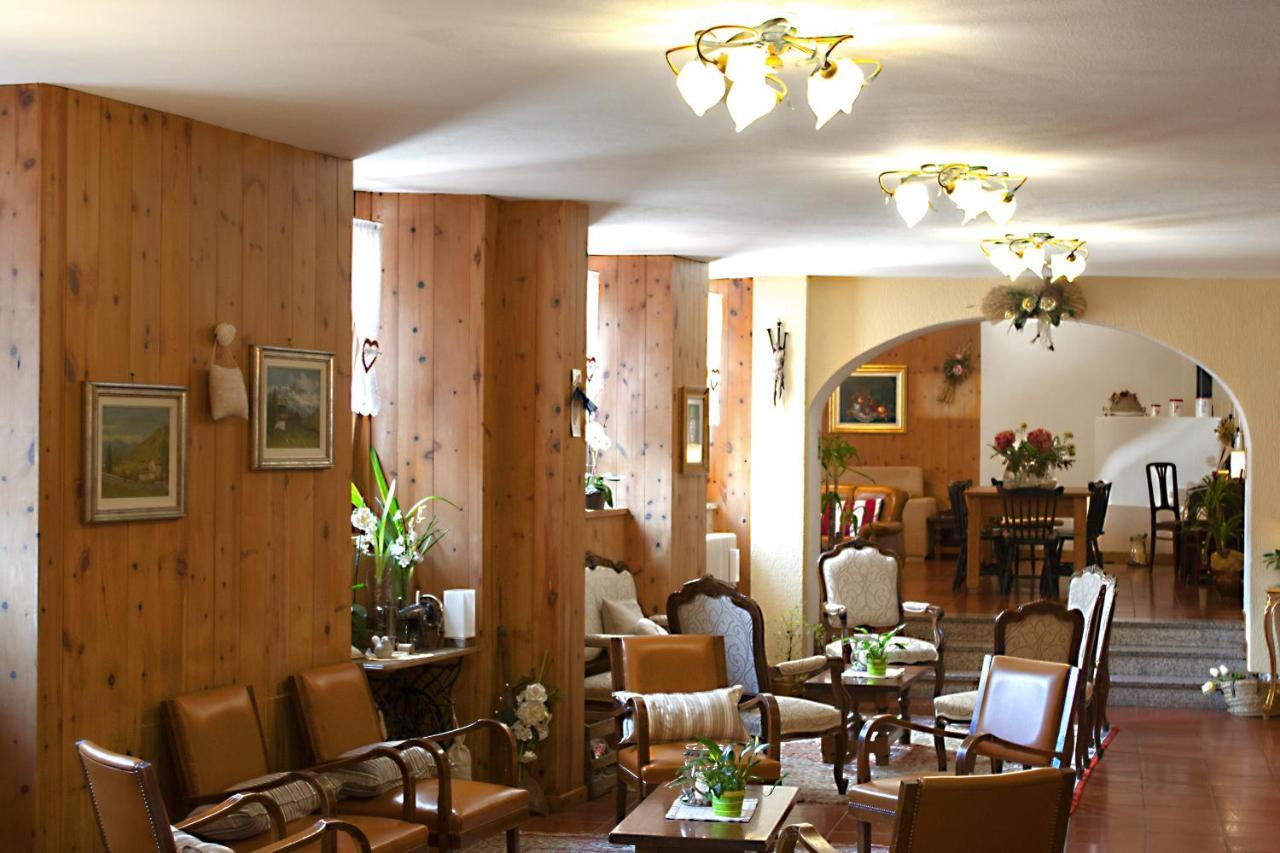 Albergo Stelvio บอร์มิโอ ภายนอก รูปภาพ